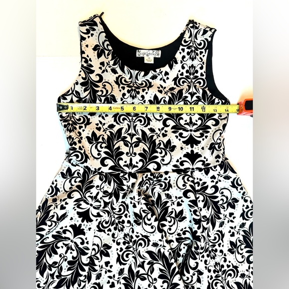 Kintworks Pull Over Toil Black/White Dress youth size 12 - Picture 7 of 12